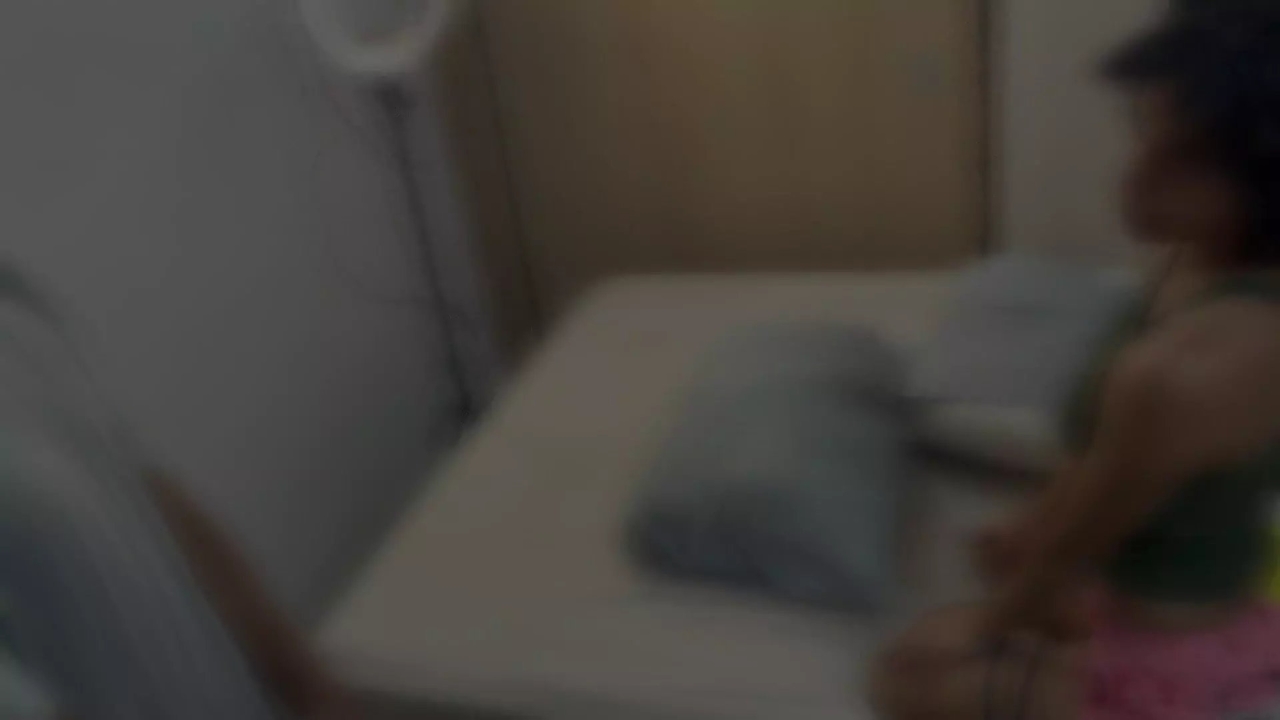 Spaans schoolmeisje laat me haar strakke kont neuken
